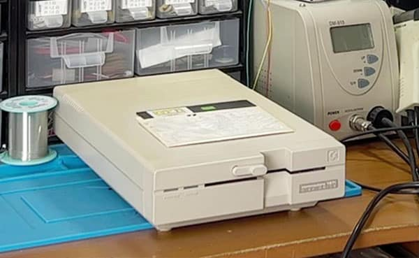 Commodore 1571 Front View